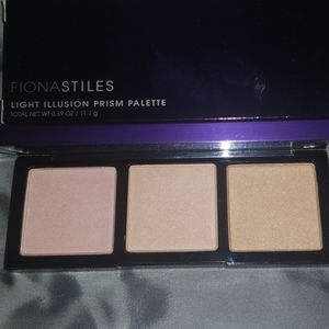 Fiona Stiles Light Illusion Prism Palette